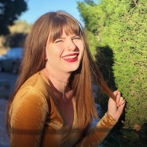 Meet the Posher - Picture 1 of 4